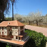 Dona Sancha 3*