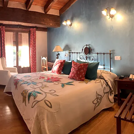 ホテル Dona Sancha 3*