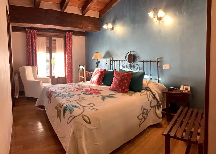 Hotel Dona Sancha 3*