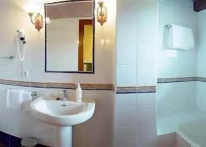 Hotel Dona Sancha 3*